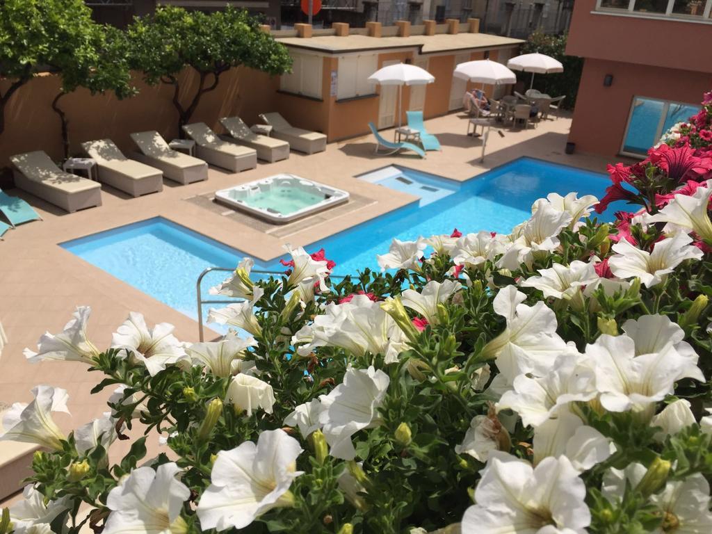 קיאברי Hotel Monte Rosa מראה חיצוני תמונה