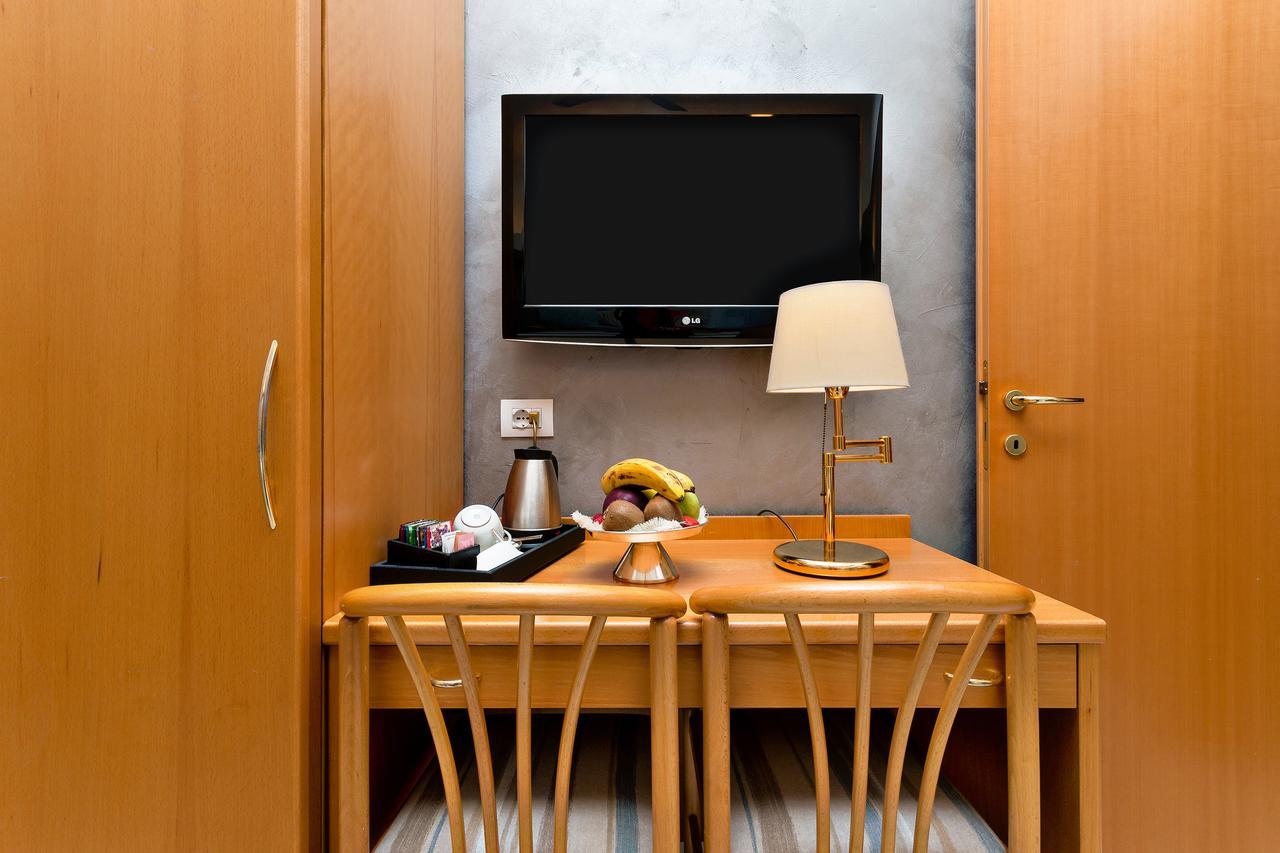 קיאברי Hotel Monte Rosa מראה חיצוני תמונה